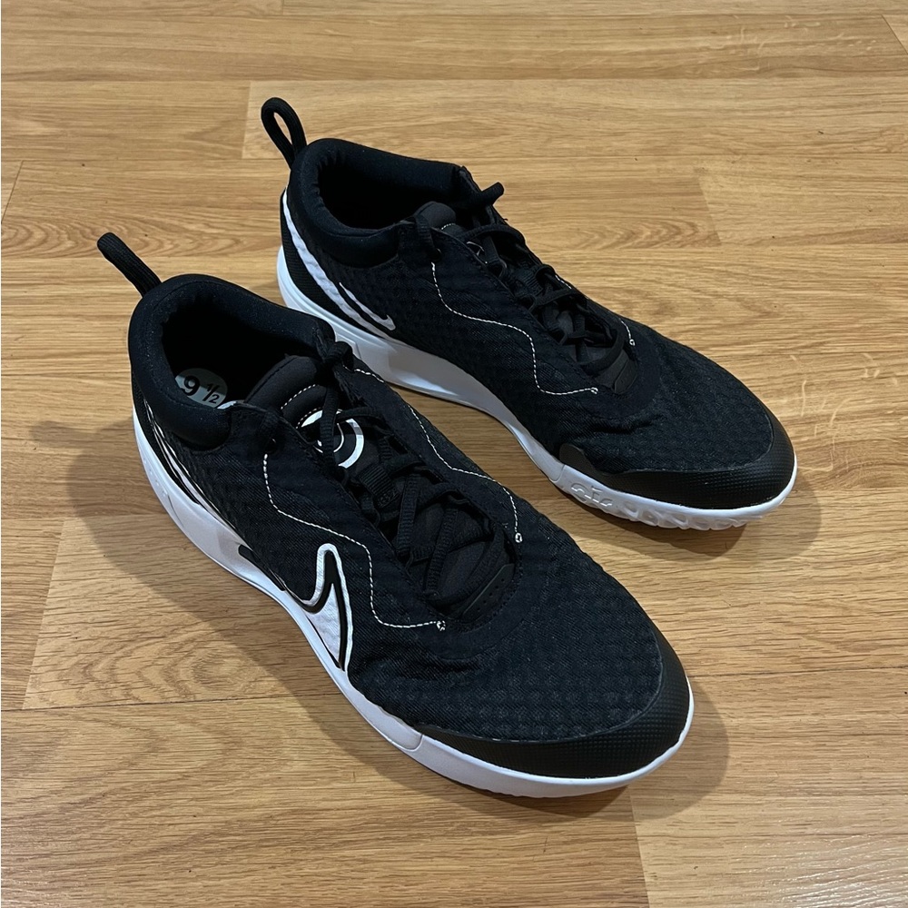 Nike Zoom Court Tennis Shoes - Picture 8 of 12